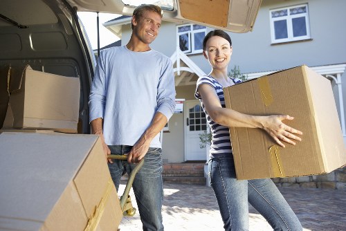 Commercial moving truck support for a business relocation in South Kensington