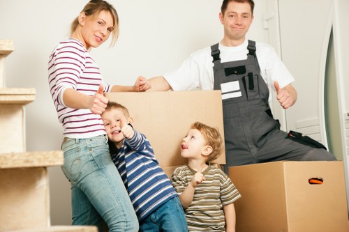 Professional moving support for residential and commercial customers in South Kensington